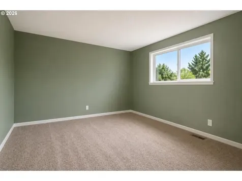 656 NW Thornton Lake Drive Albany OR 97321