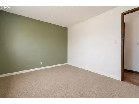 656 NW Thornton Lake Drive Albany OR 97321