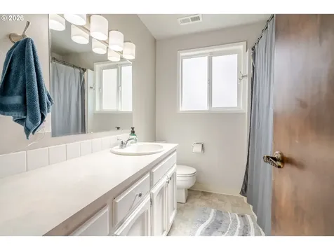 656 NW Thornton Lake Drive Albany OR 97321