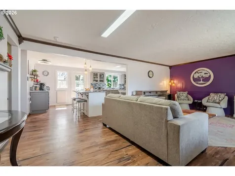 656 NW Thornton Lake Drive Albany OR 97321