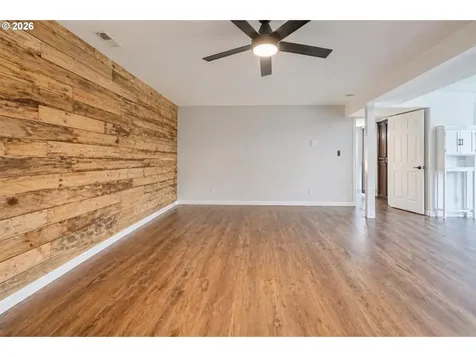 656 NW Thornton Lake Drive Albany OR 97321