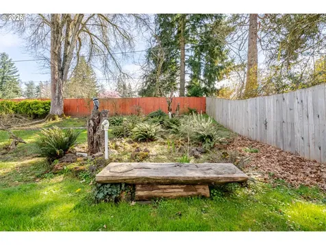 656 NW Thornton Lake Drive Albany OR 97321