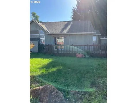 945 NE Lija Loop Portland OR 97211