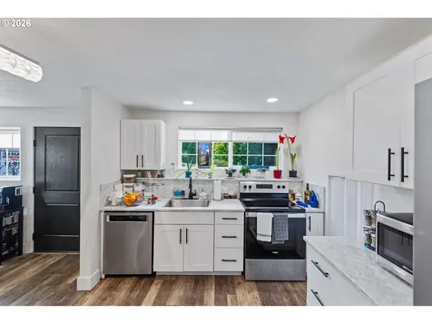 1001 W Park Roadway Coos Bay OR 97420