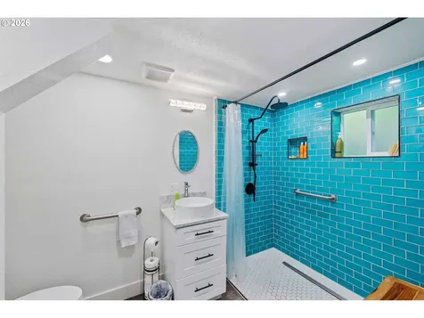 1001 W Park Roadway Coos Bay OR 97420