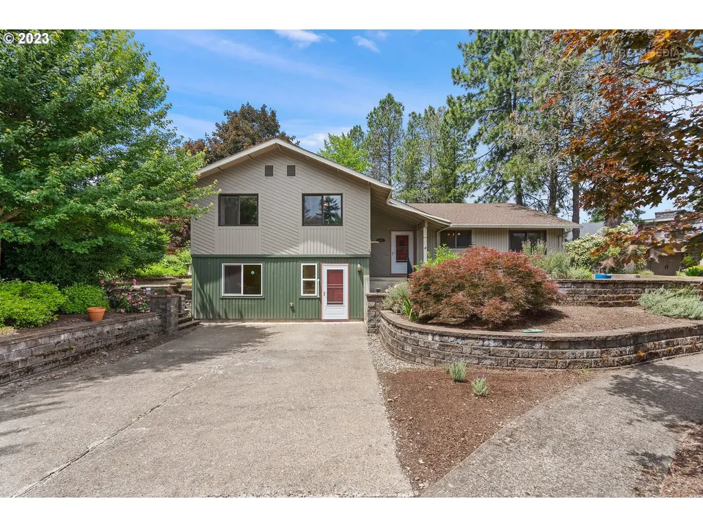 1517 E Hess Creek Court Newberg OR 97132