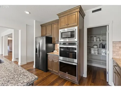 5109 NE 142nd Street Vancouver WA 98686