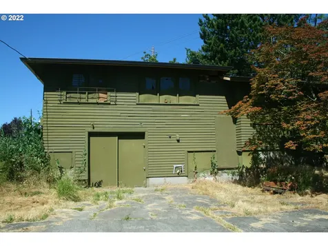 6520 NE Sandy Boulevard Portland OR 97213