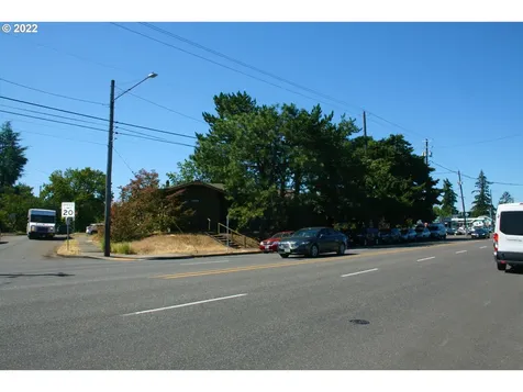 6520 NE Sandy Boulevard Portland OR 97213