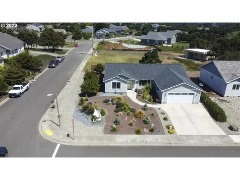 680 Spyglass Drive Bandon OR 97411