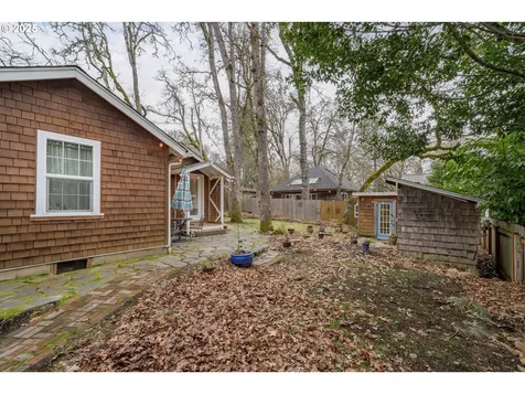 25 W 36th Avenue Eugene OR 97405