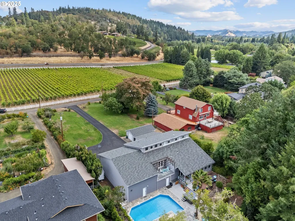 243 Independence Lane Roseburg OR 97471