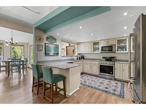 243 Independence Lane Roseburg OR 97471