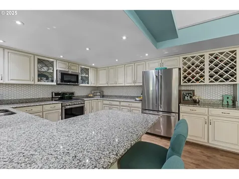 243 Independence Lane Roseburg OR 97471