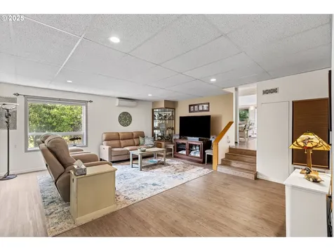 243 Independence Lane Roseburg OR 97471