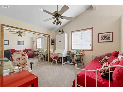 243 Independence Lane Roseburg OR 97471