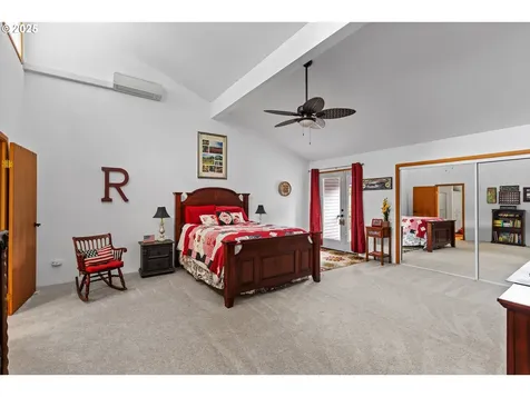 243 Independence Lane Roseburg OR 97471