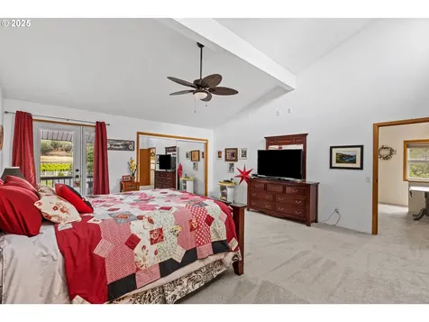 243 Independence Lane Roseburg OR 97471