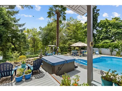 243 Independence Lane Roseburg OR 97471