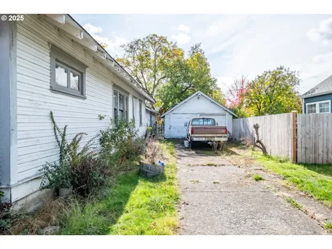370 W Sherman Street Lebanon OR 97355