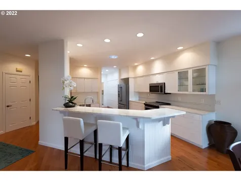 3483 Avalon Drive Hood River OR 97031