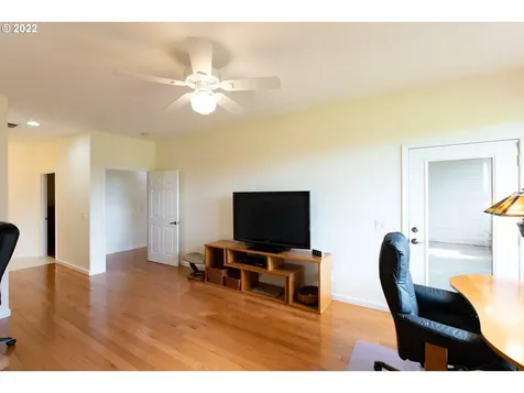 3483 Avalon Drive Hood River OR 97031