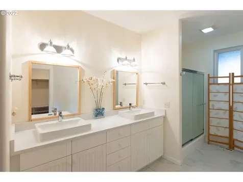 3483 Avalon Drive Hood River OR 97031