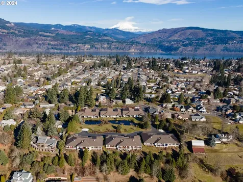 3483 Avalon Drive Hood River OR 97031