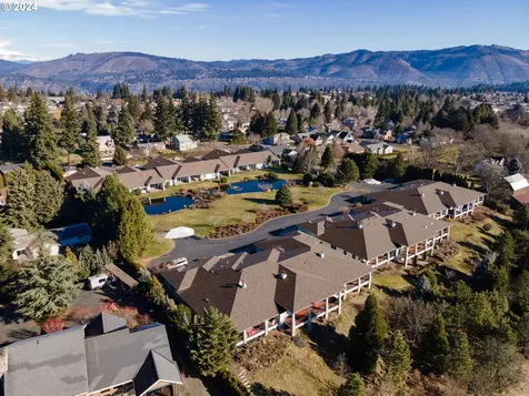 3483 Avalon Drive Hood River OR 97031