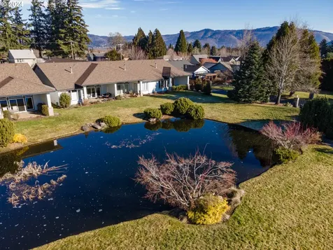 3483 Avalon Drive Hood River OR 97031