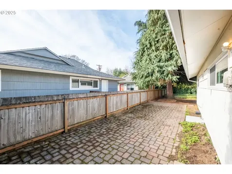 1524 NW 11th Street Corvallis OR 97330