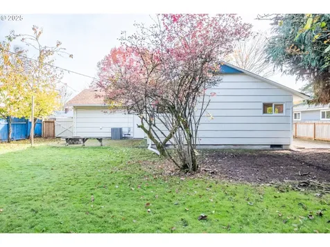 1524 NW 11th Street Corvallis OR 97330