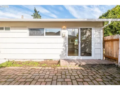 1524 NW 11th Street Corvallis OR 97330