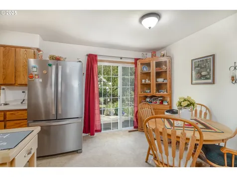 946 E 9th Place Coquille OR 97423