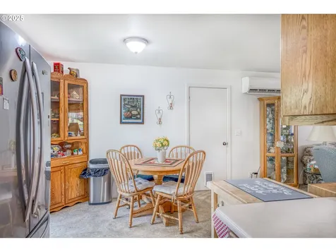946 E 9th Place Coquille OR 97423