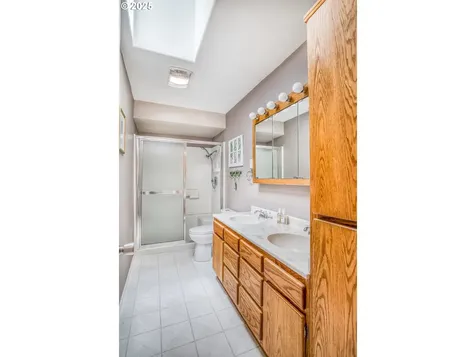 946 E 9th Place Coquille OR 97423