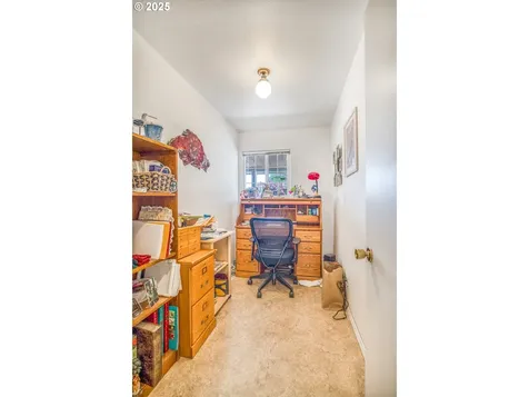 946 E 9th Place Coquille OR 97423