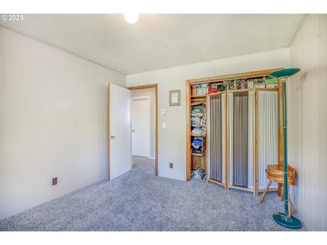 946 E 9th Place Coquille OR 97423