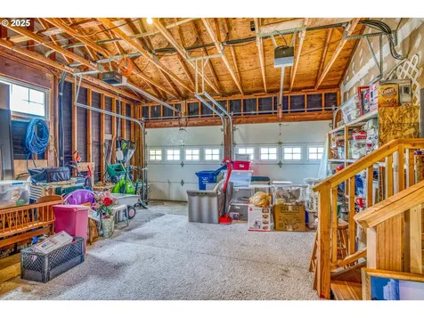 946 E 9th Place Coquille OR 97423