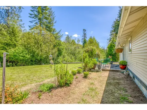946 E 9th Place Coquille OR 97423