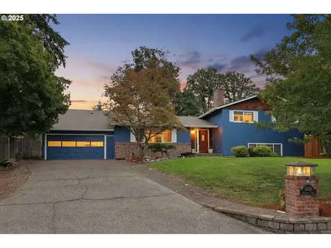 1332 Jeppesen Avenue Eugene OR 97401