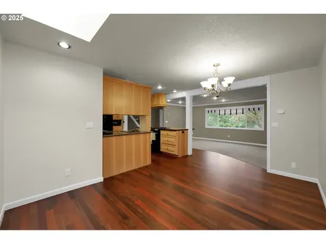 1332 Jeppesen Avenue Eugene OR 97401
