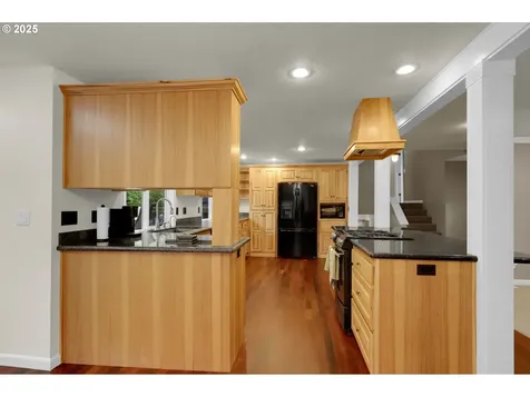 1332 Jeppesen Avenue Eugene OR 97401