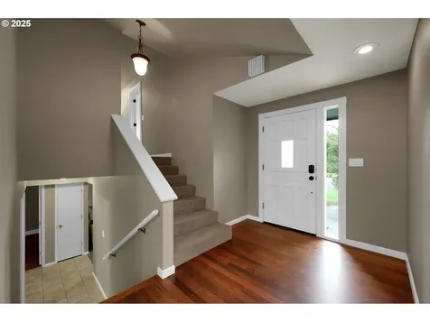 1332 Jeppesen Avenue Eugene OR 97401