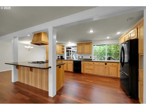 1332 Jeppesen Avenue Eugene OR 97401