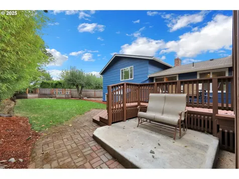 1332 Jeppesen Avenue Eugene OR 97401