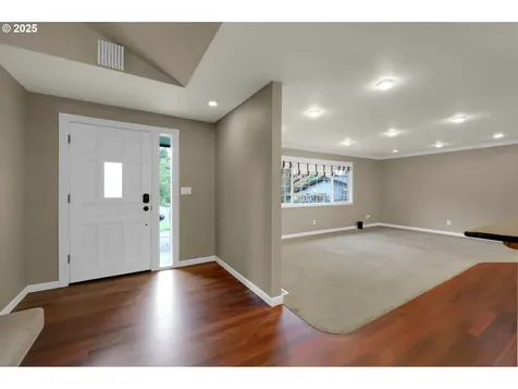 1332 Jeppesen Avenue Eugene OR 97401