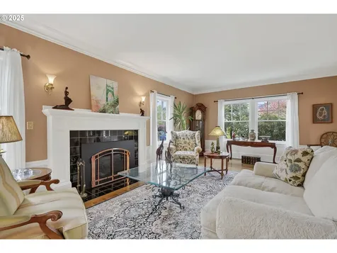 3532 NE Couch Street Portland OR 97232