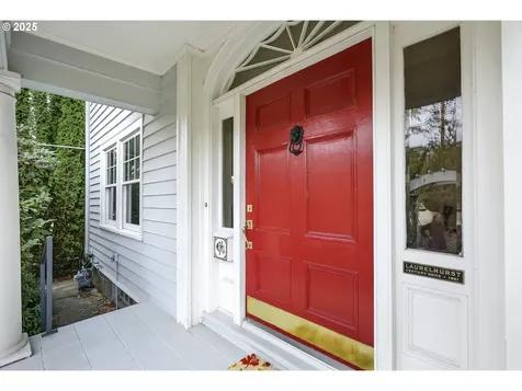 3532 NE Couch Street Portland OR 97232