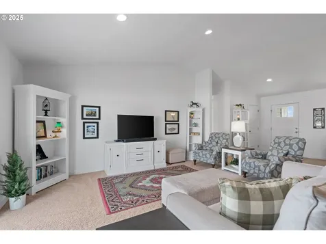400 SW Goldfinch Lane Boardman OR 97818